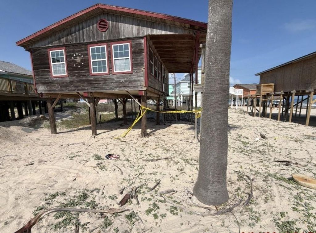222 Jettyview Road, Freeport, TX 77541