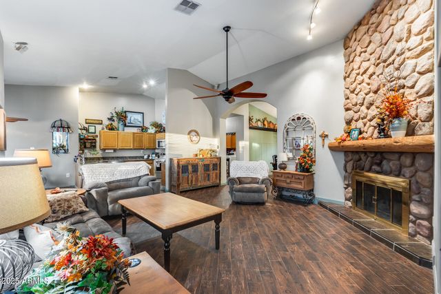 23712 N 104TH Avenue, Peoria, AZ 85383