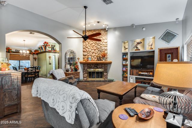 23712 N 104TH Avenue, Peoria, AZ 85383