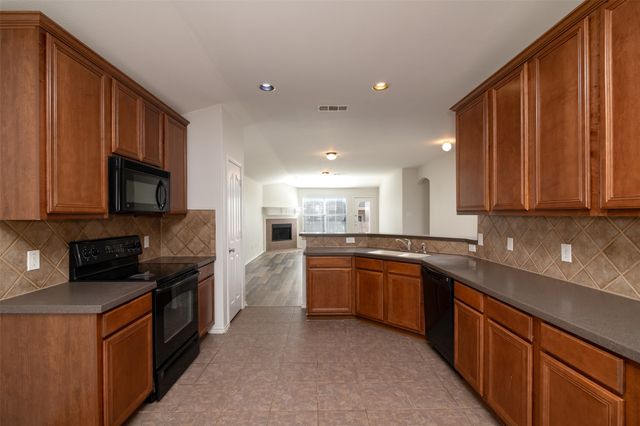 13221 Poppy Hill Lane, Fort Worth, TX 76244