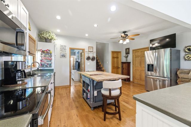 7780 W East Road, Lakeside, MI 49116
