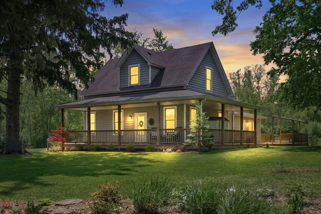 7780 W East Road, Lakeside, MI 49116