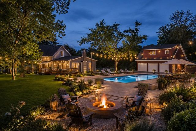 7780 W East Road, Lakeside, MI 49116