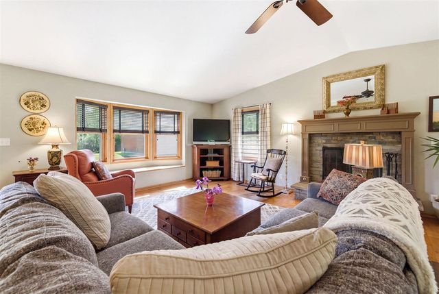 7780 W East Road, Lakeside, MI 49116
