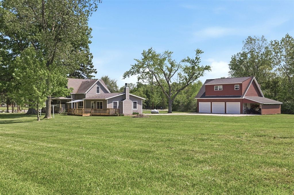 7780 W East Road, Lakeside, MI 49116