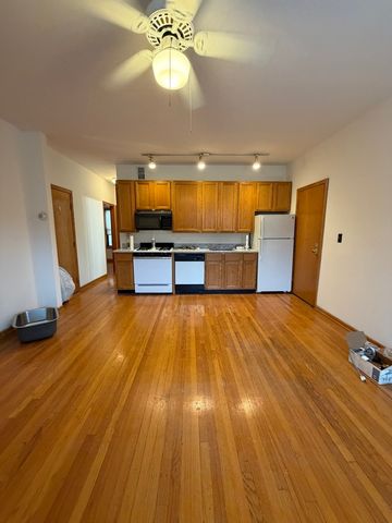 628 W Patterson Avenue 3E, Chicago, IL 60613