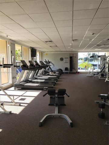 300 Bayview Dr 201, Sunny Isles Beach, FL 33160