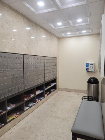 300 Bayview Dr 201, Sunny Isles Beach, FL 33160