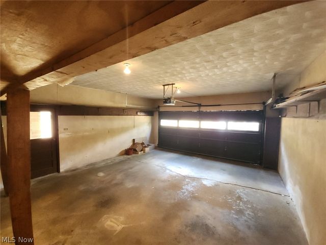 2902 Downeys Hill Drive NE, Dover, OH 44622