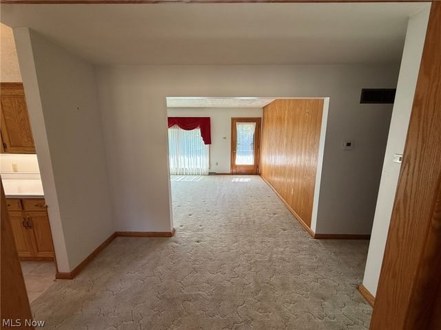 2902 Downeys Hill Drive NE, Dover, OH 44622