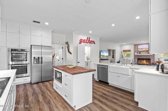 1907 ROSE MALLOW Lane, Fleming Island, FL 32003