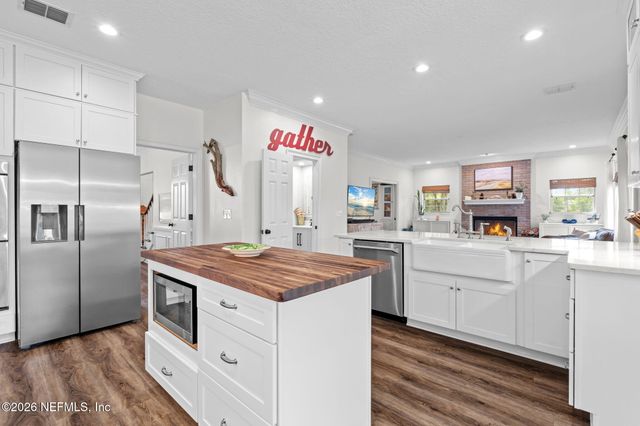 1907 ROSE MALLOW Lane, Fleming Island, FL 32003
