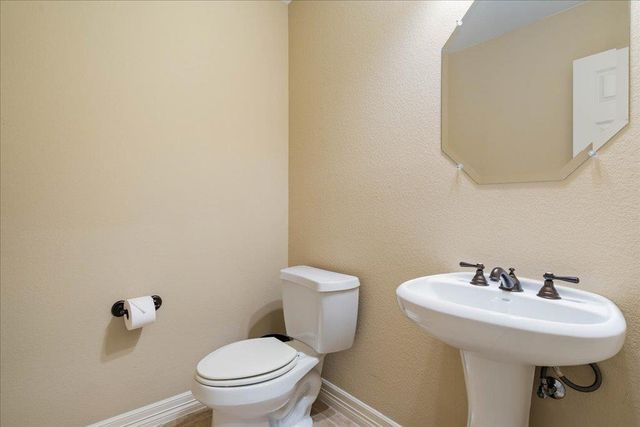 457 Santaluz LN, Austin, TX 78732