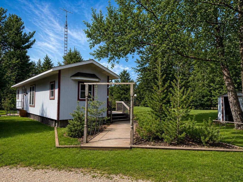 W5842 Pheasant Drive, New Lisbon, WI 53950