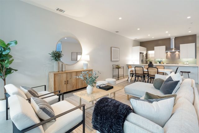 4405 Roseland Avenue, Dallas, TX 75204