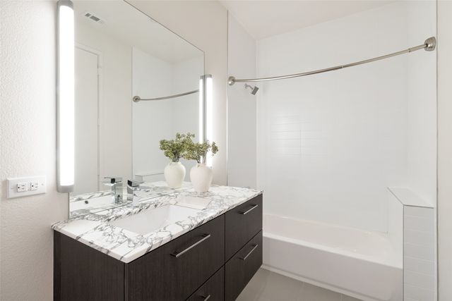 4405 Roseland Avenue, Dallas, TX 75204