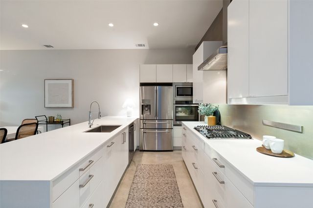 4405 Roseland Avenue, Dallas, TX 75204