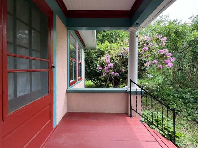 4320 Rte. 209, Stone Ridge, NY 12484