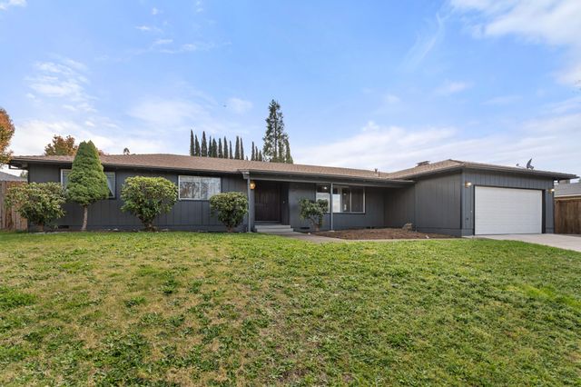 2532 Southport Way, Medford, OR 97504