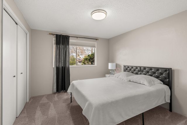 2532 Southport Way, Medford, OR 97504