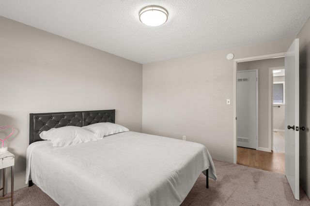 2532 Southport Way, Medford, OR 97504