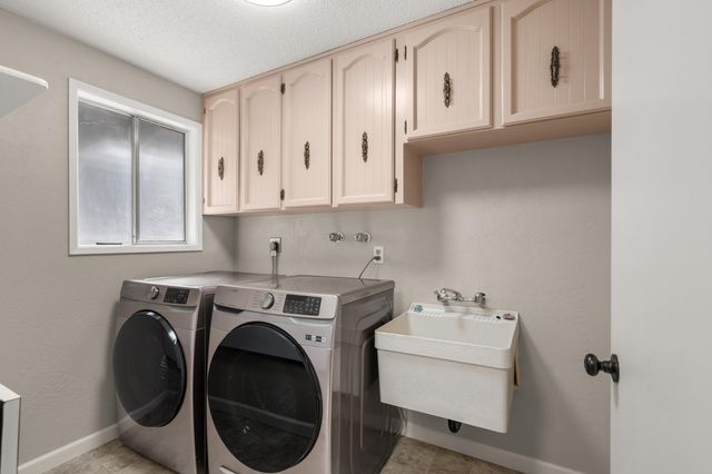 2532 Southport Way, Medford, OR 97504