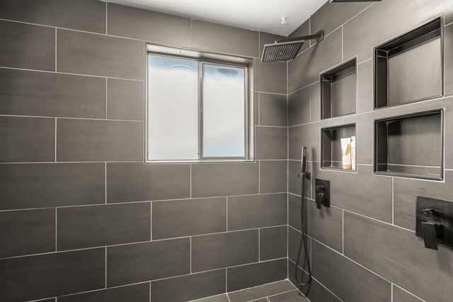 2532 Southport Way, Medford, OR 97504