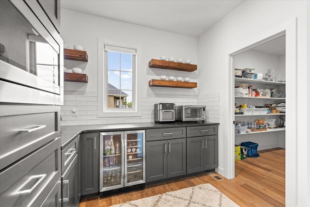 1502 MORNING DOVE DR, Columbia, MO 65201