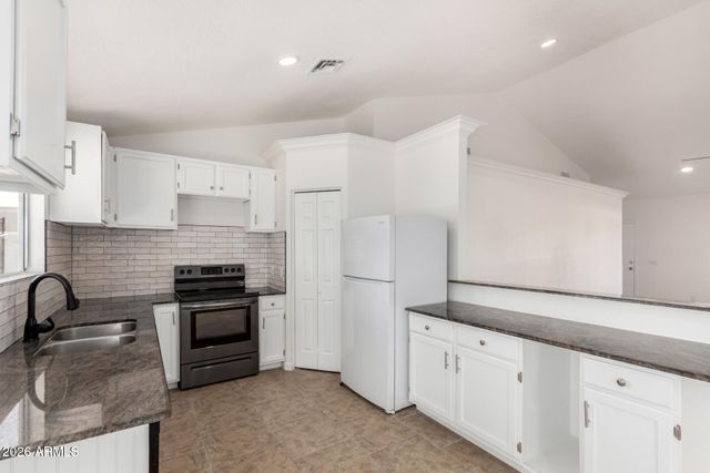 10097 W MARIPOSA Street, Phoenix, AZ 85037