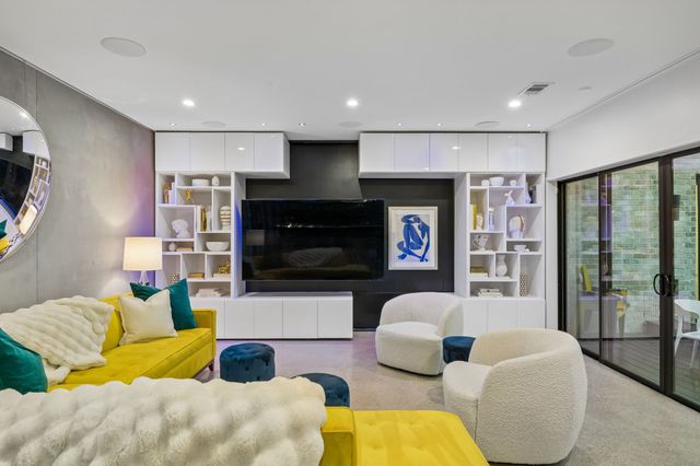 2010 Mcmillan Avenue, Dallas, TX 75206