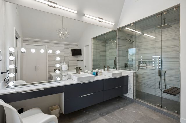 2010 Mcmillan Avenue, Dallas, TX 75206