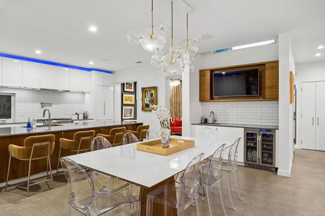 2010 Mcmillan Avenue, Dallas, TX 75206