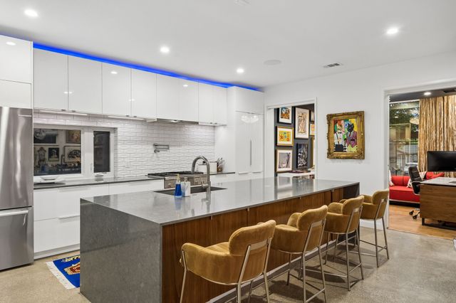 2010 Mcmillan Avenue, Dallas, TX 75206