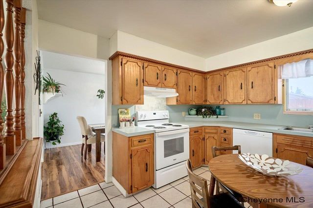 3317 LARAMIE ST, Cheyenne, WY 82001