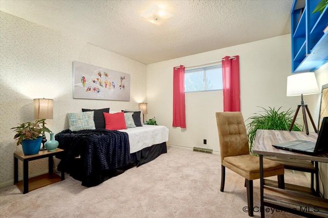 3317 LARAMIE ST, Cheyenne, WY 82001