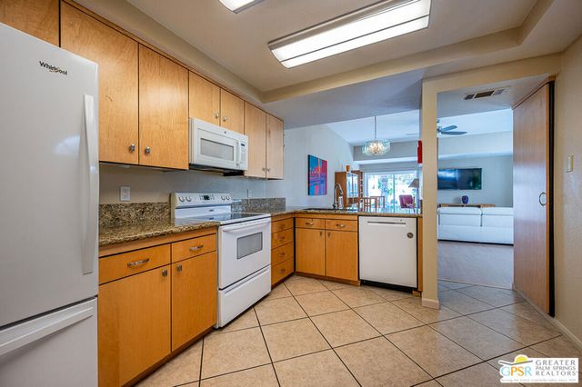 5980 Paradise Plaza, Palm Springs, CA 92264
