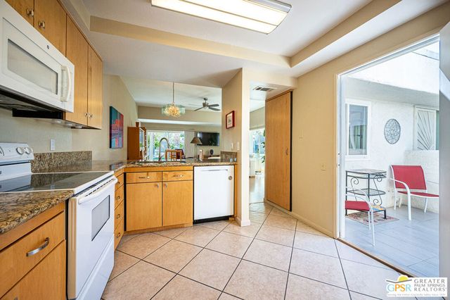 5980 Paradise Plaza, Palm Springs, CA 92264