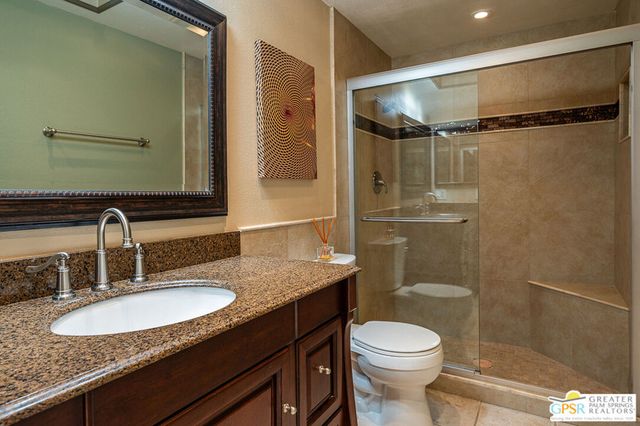 5980 Paradise Plaza, Palm Springs, CA 92264