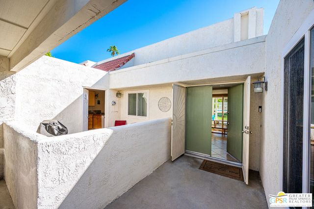 5980 Paradise Plaza, Palm Springs, CA 92264
