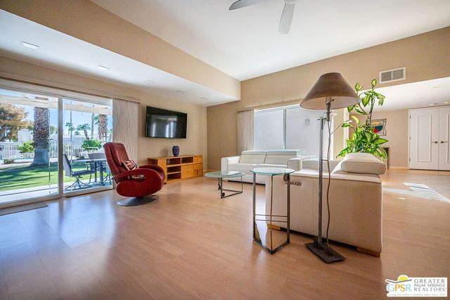 5980 Paradise Plaza, Palm Springs, CA 92264