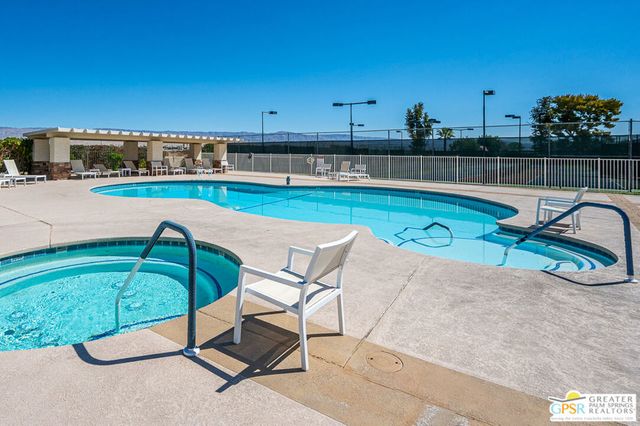 5980 Paradise Plaza, Palm Springs, CA 92264