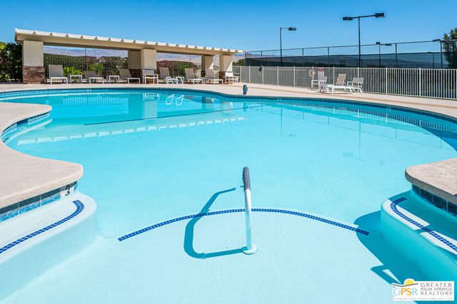 5980 Paradise Plaza, Palm Springs, CA 92264