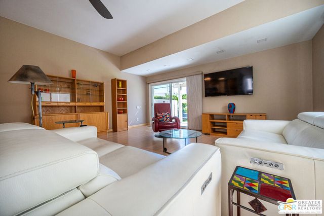 5980 Paradise Plaza, Palm Springs, CA 92264