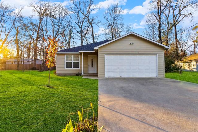 171 Whiteside Drive, Onalaska, TX 77360