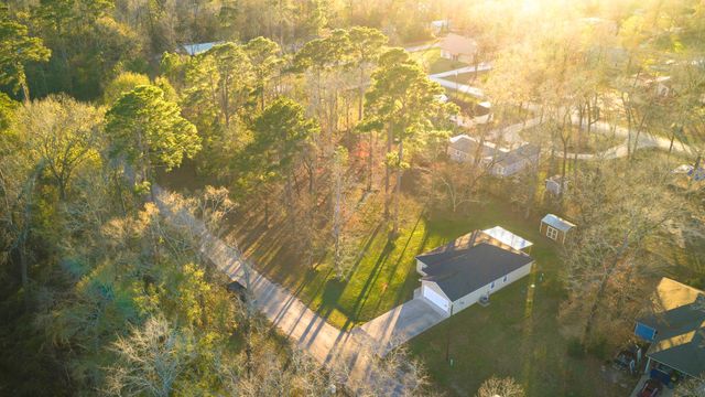 171 Whiteside Drive, Onalaska, TX 77360