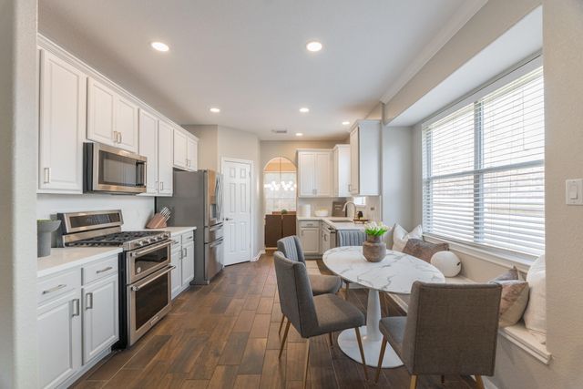 19 Powers Bend Way, The Woodlands, TX 77382