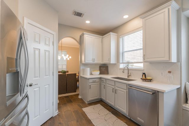 19 Powers Bend Way, The Woodlands, TX 77382