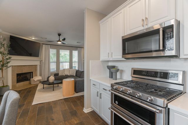 19 Powers Bend Way, The Woodlands, TX 77382