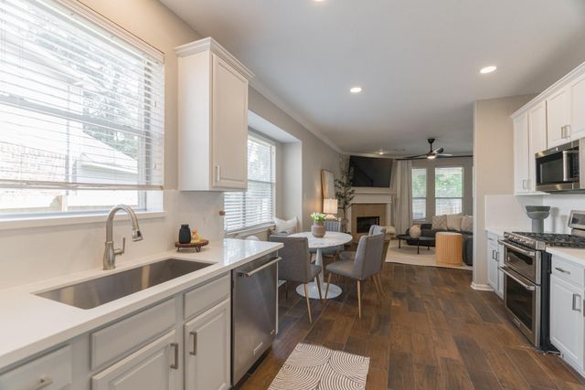19 Powers Bend Way, The Woodlands, TX 77382