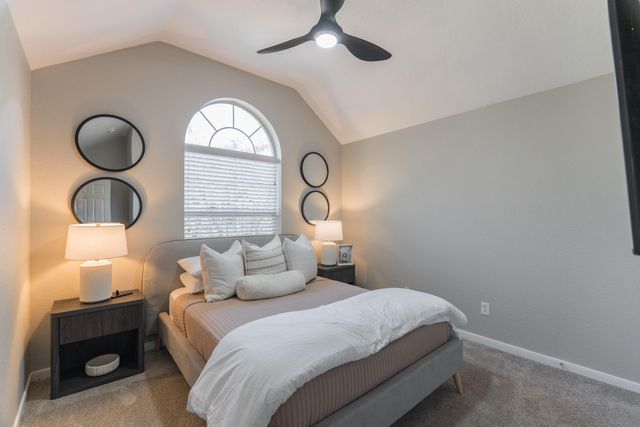 19 Powers Bend Way, The Woodlands, TX 77382